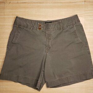 Eddie Bauer Womens Green Mercer Fit Hiking Shorts 8